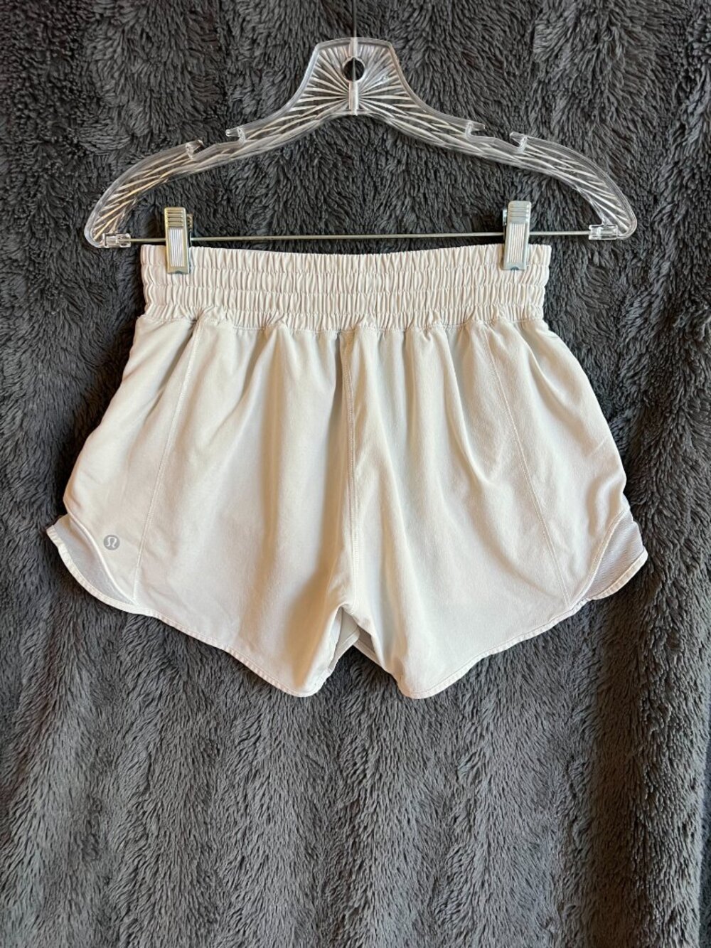 Lululemon Hotty Hot High-Rise Lined Short 4"